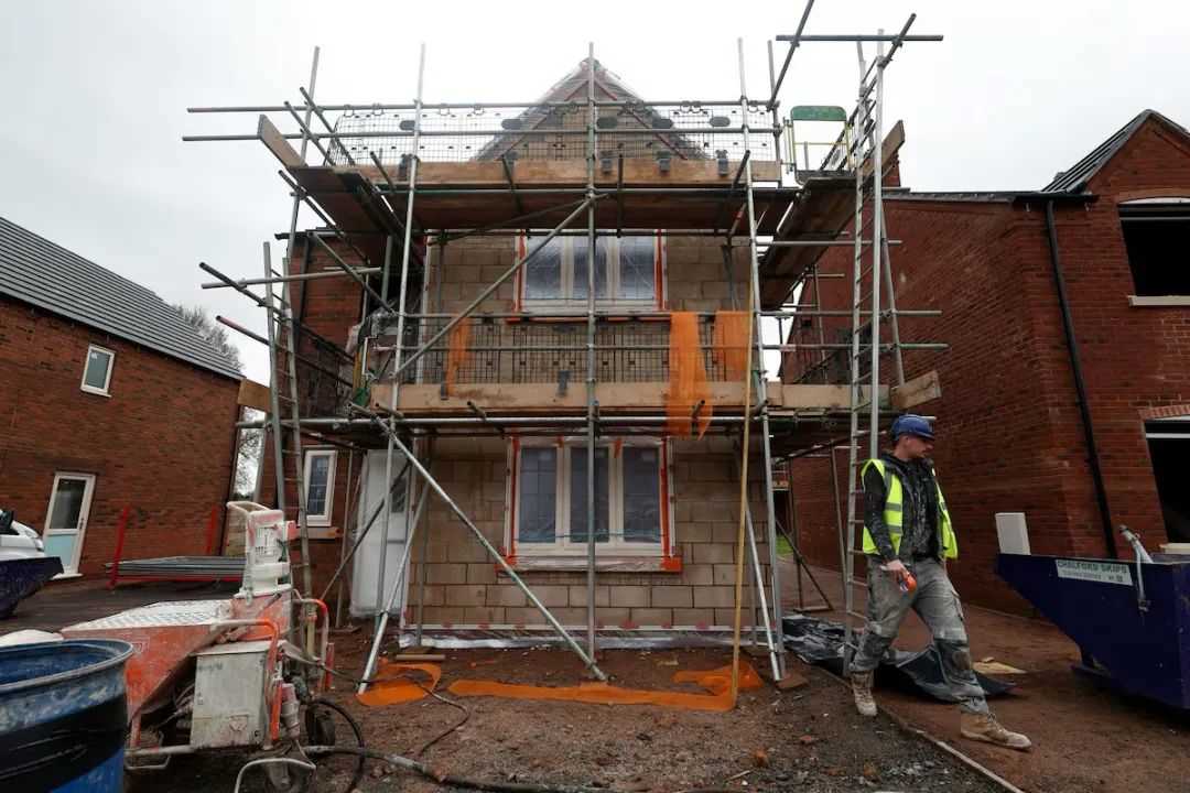 UK Construction PMI Rises to 6-Month High in June but Remains in Contraction